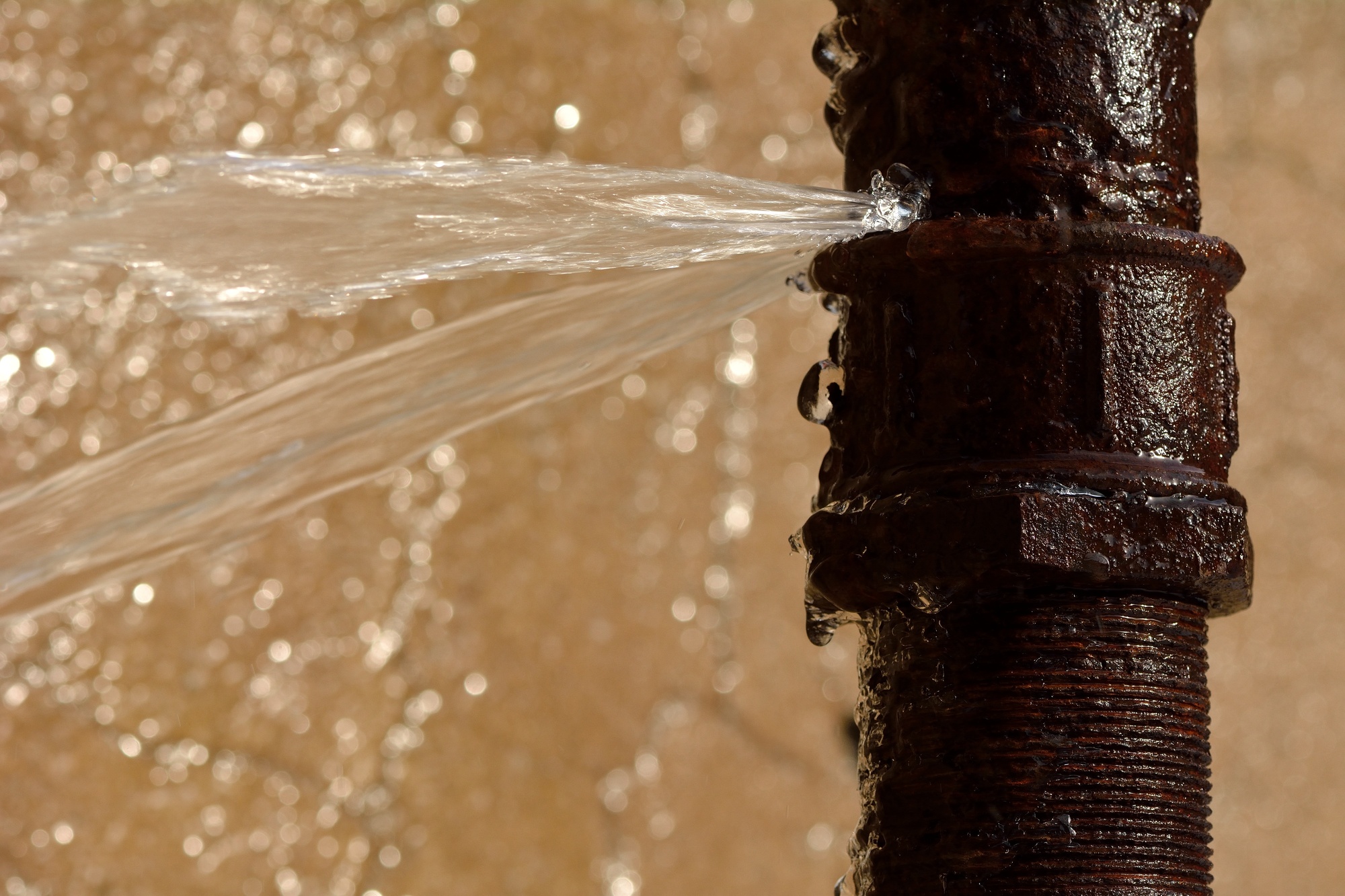 What to Do About a Burst Pipe in Your Home: A Simple Guide